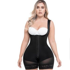 Colombian Faja – Postpartum, Butt-Lifting, Open Bust, Mid-Thigh